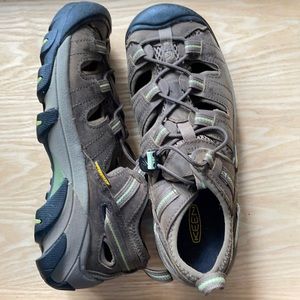 Keen Arroyo hiking sandals